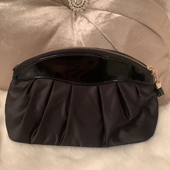 DIOR Black Makeup Bag (brand new) - Picture 5 of 11